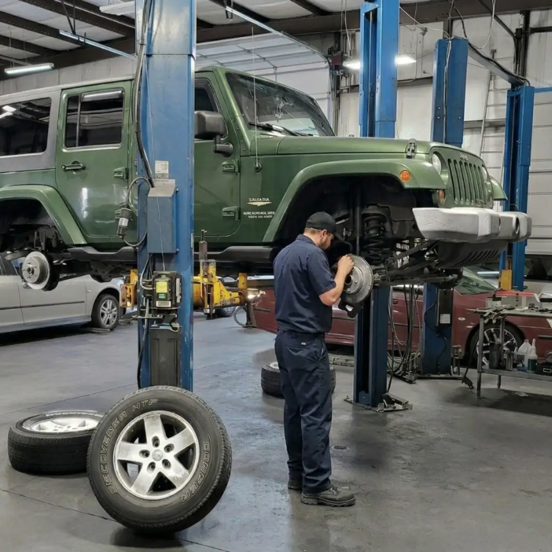 أعمال صيانة جيب داخل ورشة Zenfo Auto Services